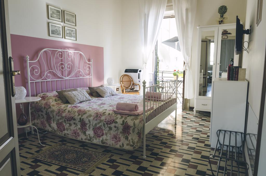 Arete Guest House Syracuse ภายนอก รูปภาพ