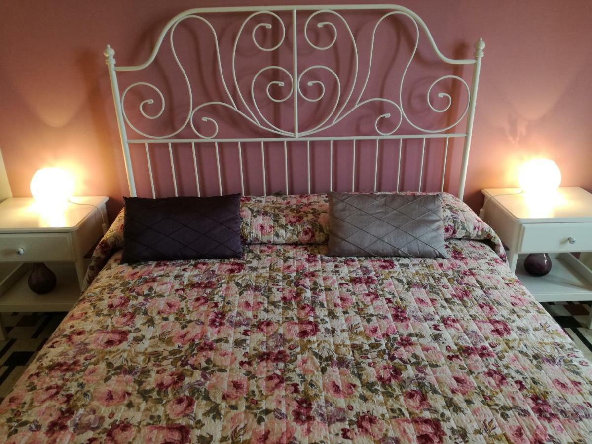Arete Guest House Syracuse ภายนอก รูปภาพ